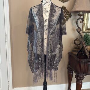 Pretty Persuasions Gray Lace Decor Kimono/wrap
